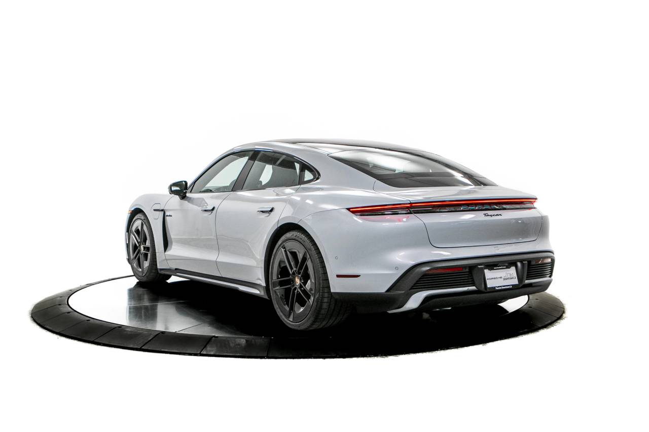 Thumbnail: 2026 Porsche Taycan - 3