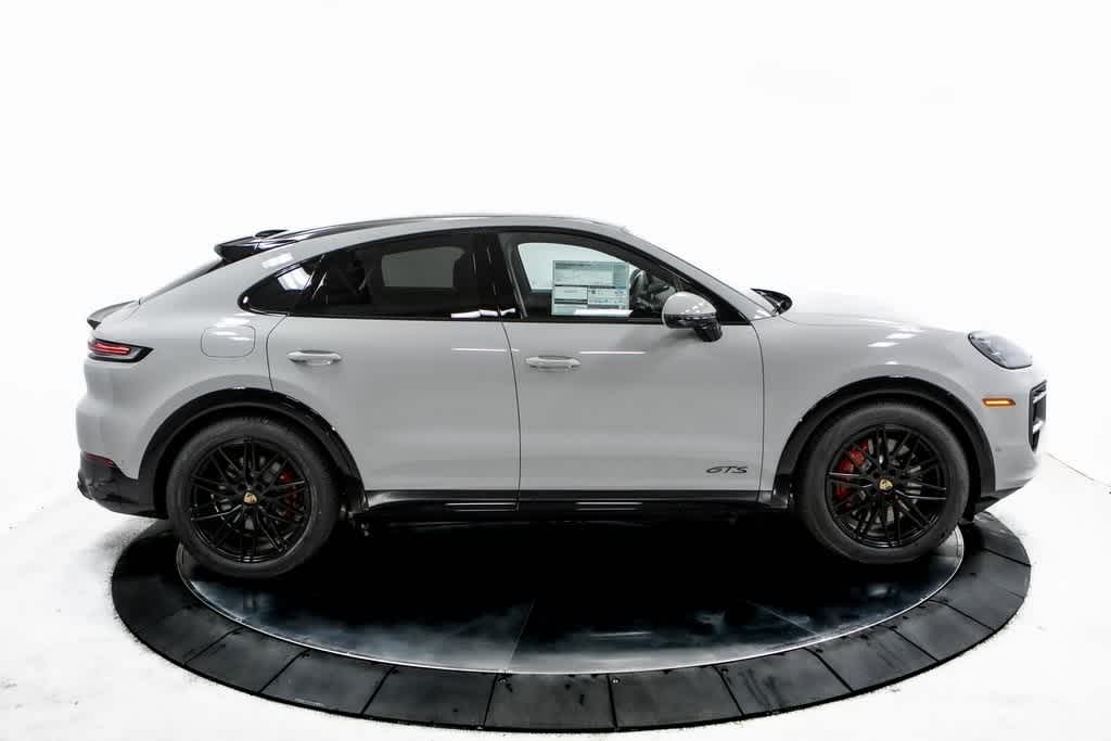 Thumbnail: 2025 Porsche  - 8