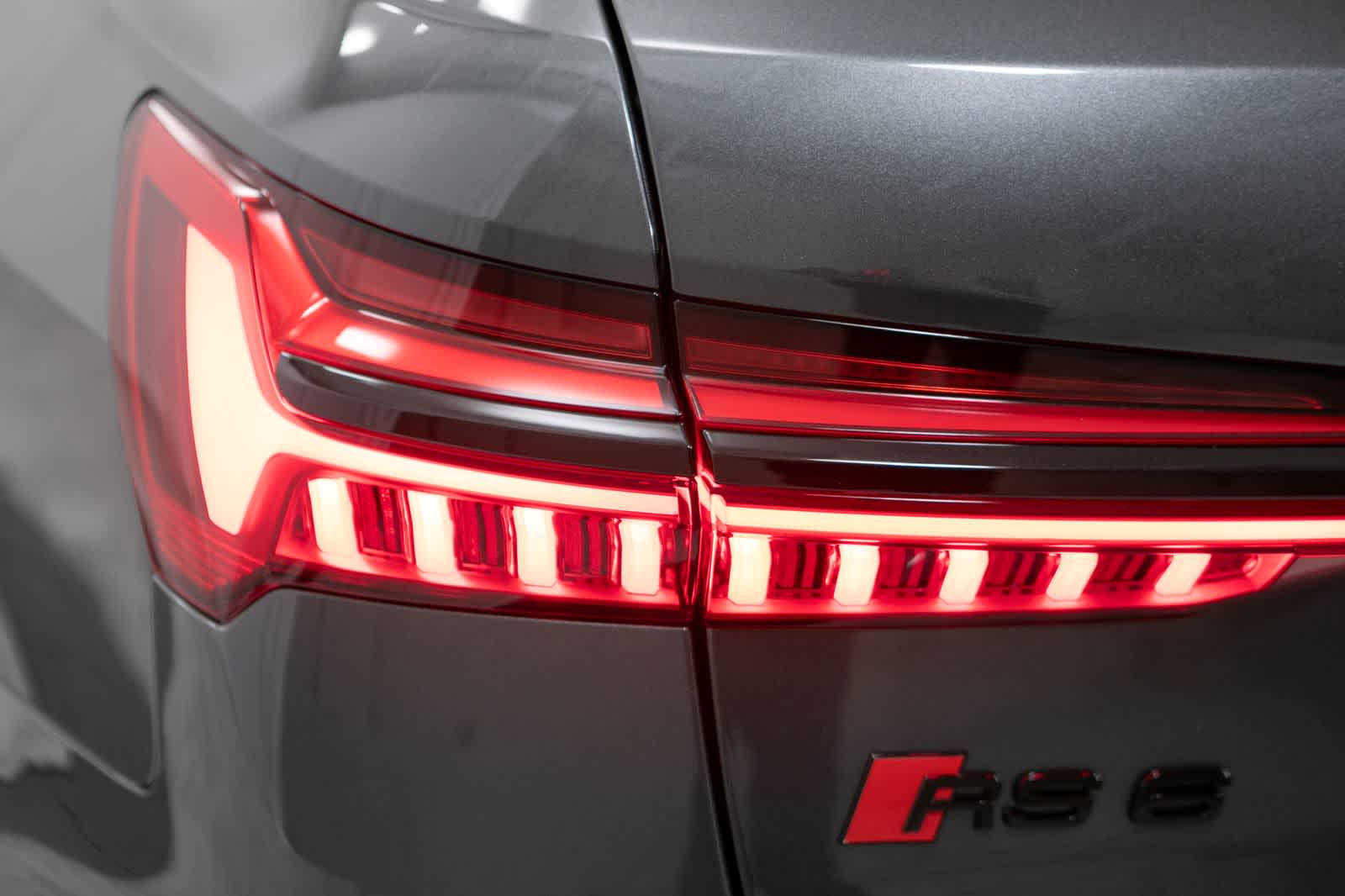 Thumbnail: 2023 Audi RS 6 - 18
