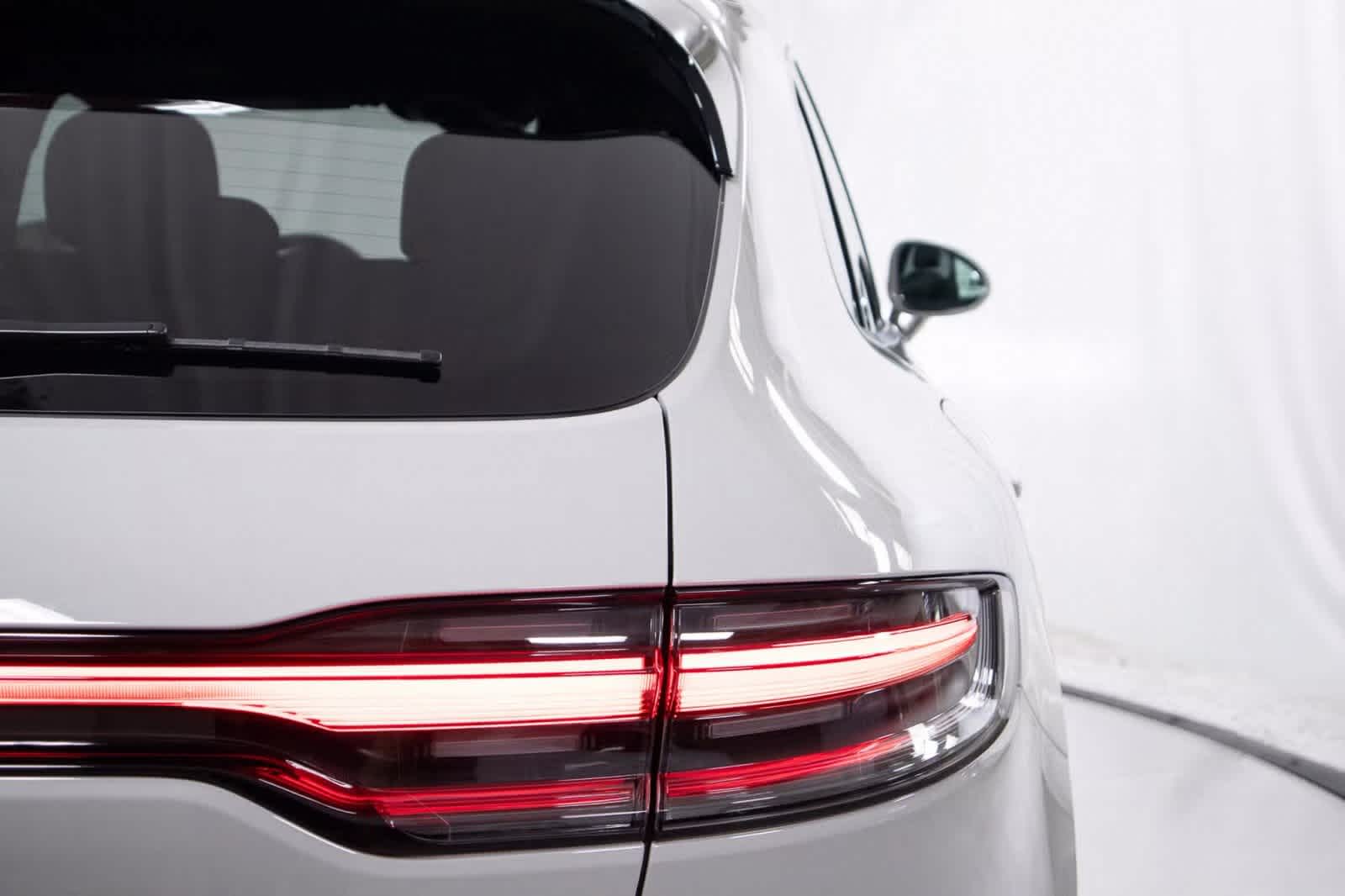 Thumbnail: 2025 Porsche Macan - 38