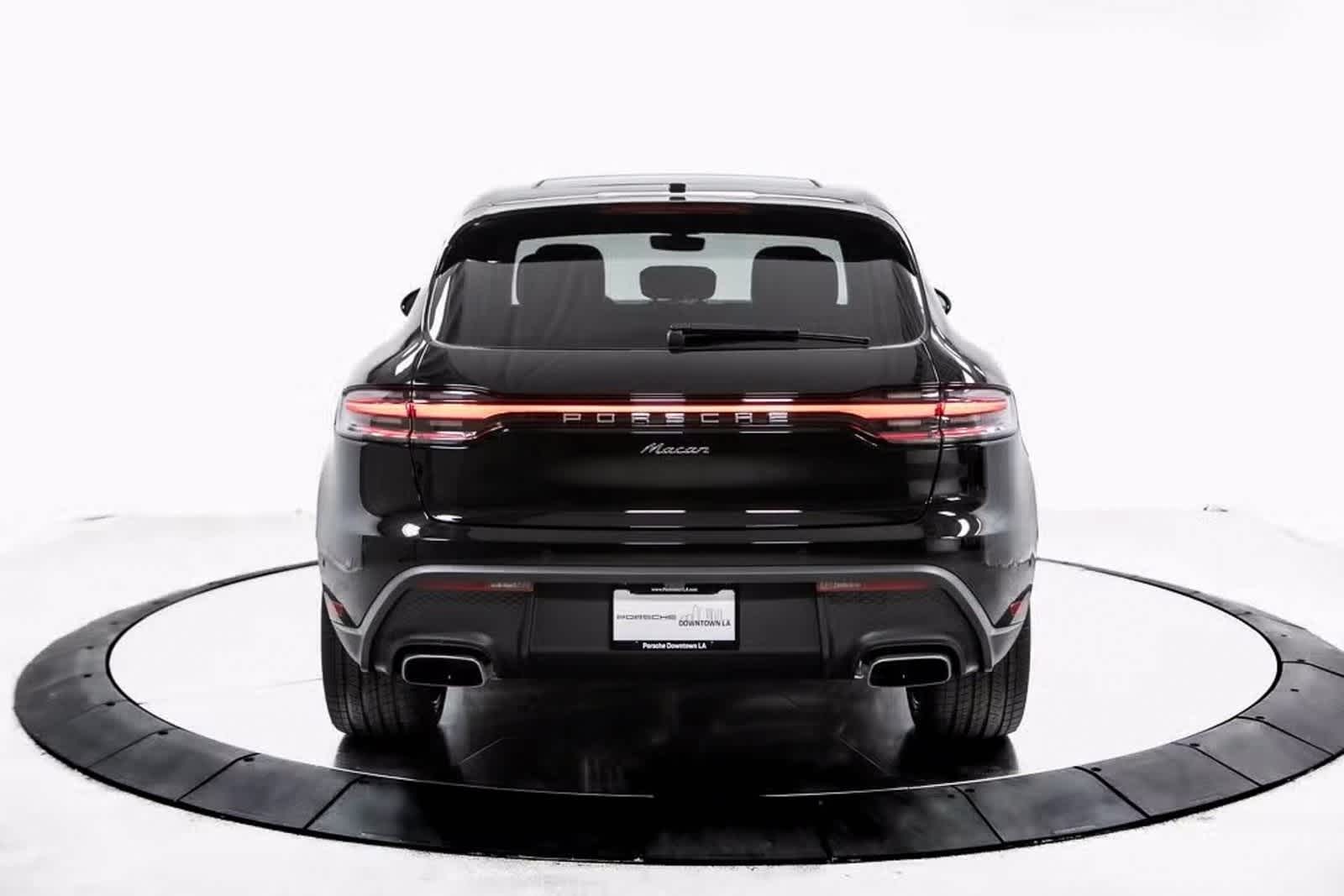 Thumbnail: 2025 Porsche Macan - 6