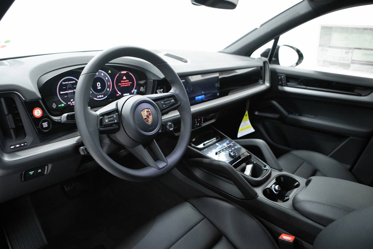 Thumbnail: 2026 Porsche Cayenne - 4