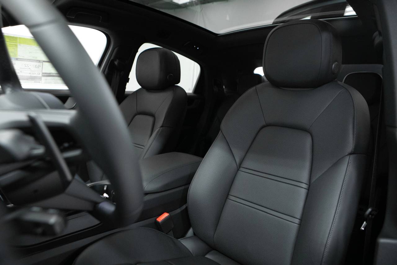 Thumbnail: 2026 Porsche  - 5