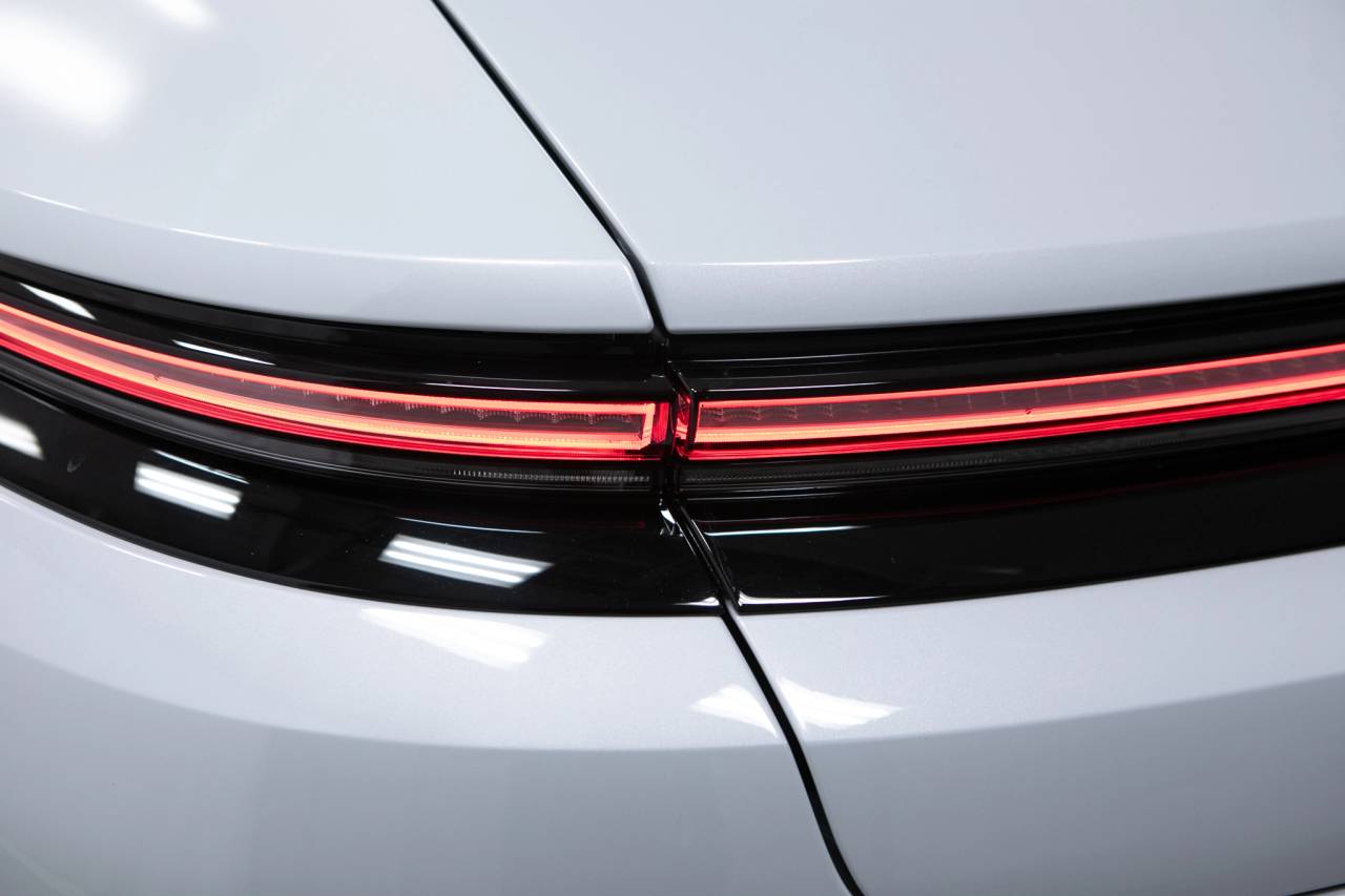 Thumbnail: 2026 Porsche Panamera - 16