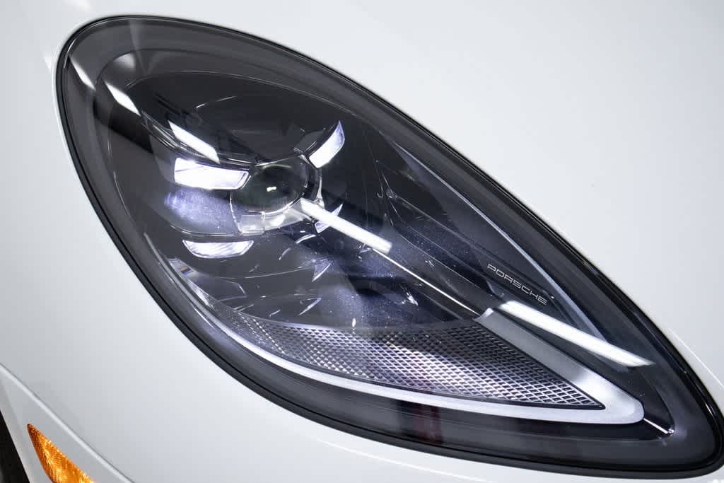 Thumbnail: 2024 Porsche Macan - 33