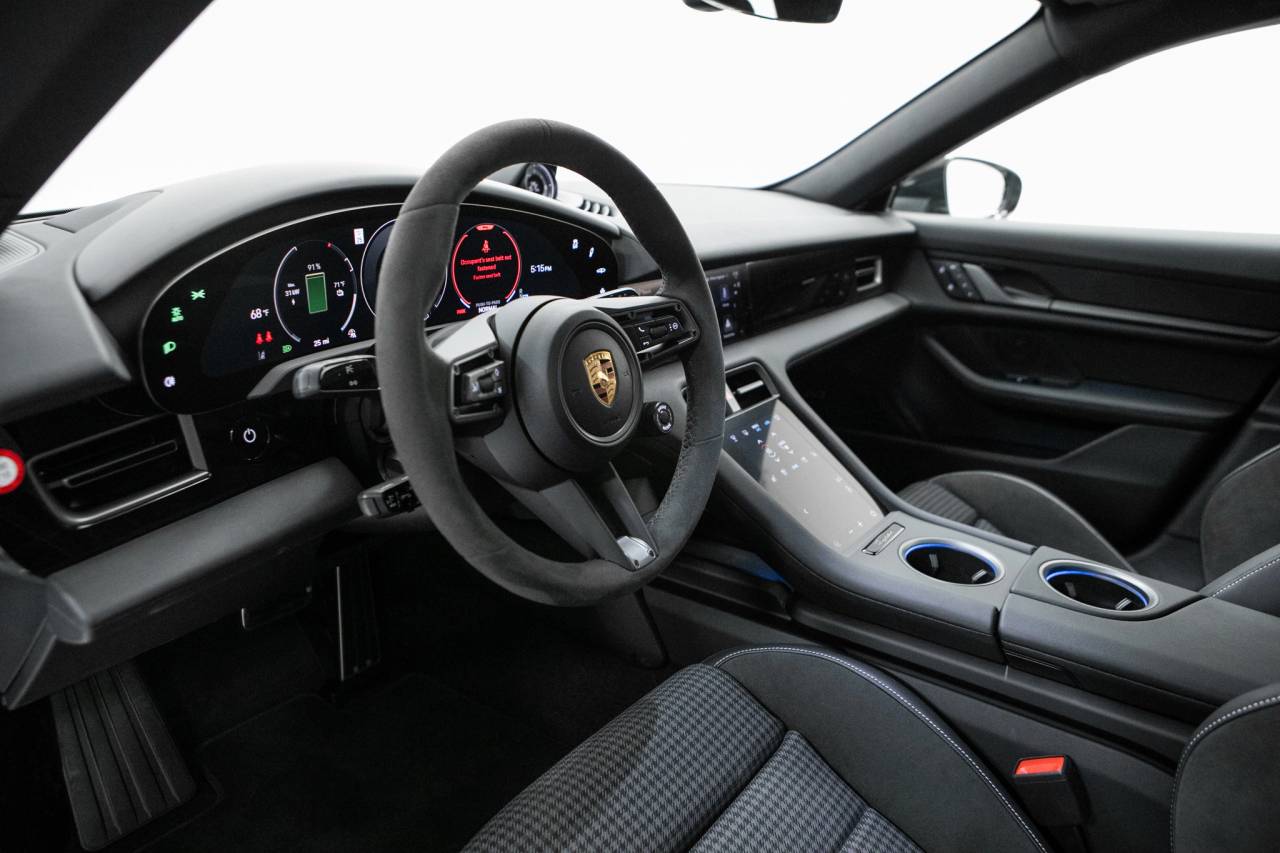 Thumbnail: 2026 Porsche Taycan - 4