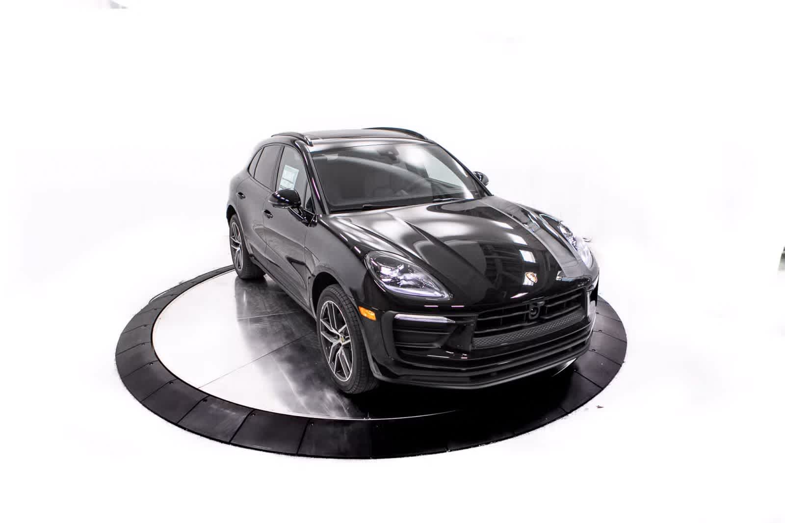 Thumbnail: 2026 Porsche Macan - 22