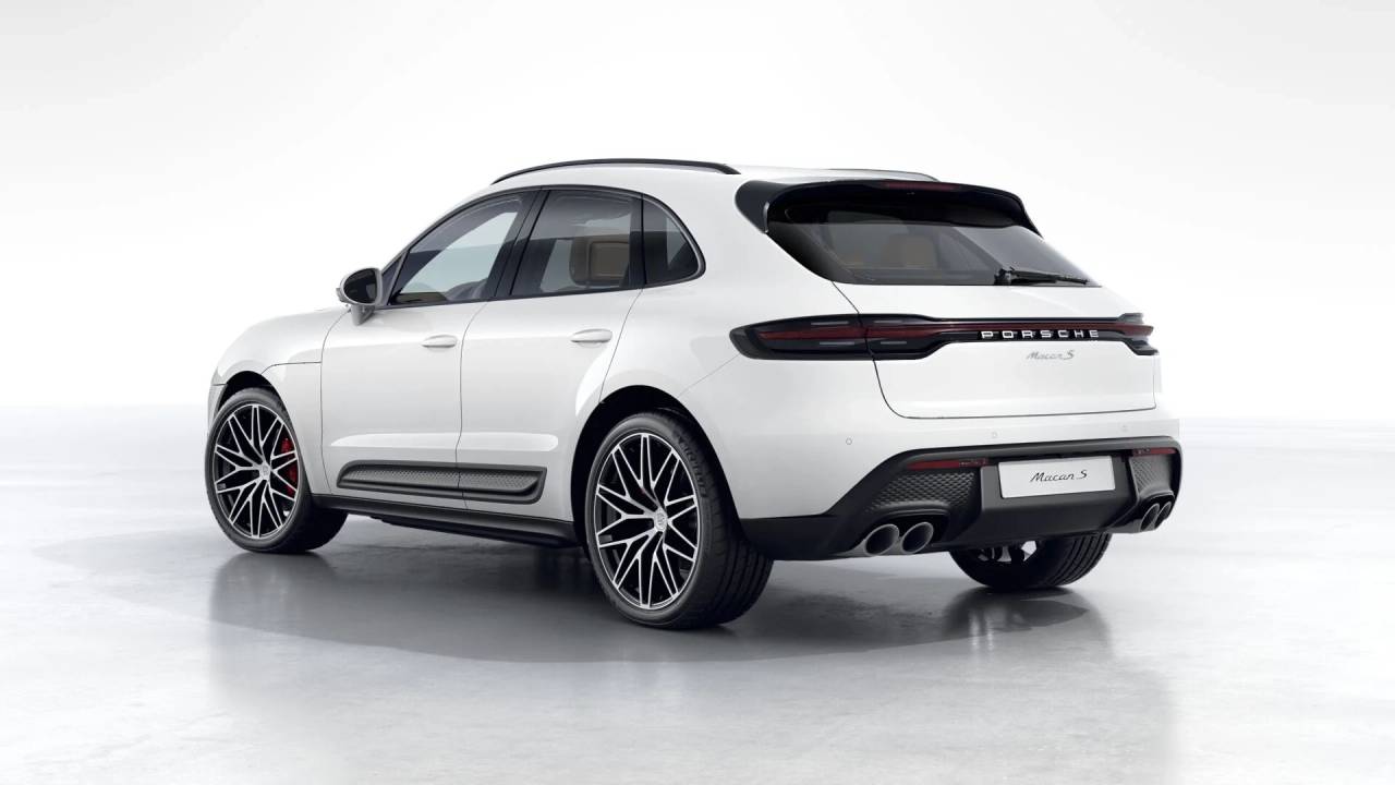 Thumbnail: 2026 Porsche Macan - 3