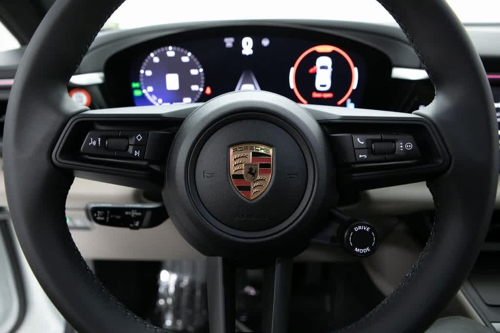 Thumbnail: 2025 Porsche Macan - 14