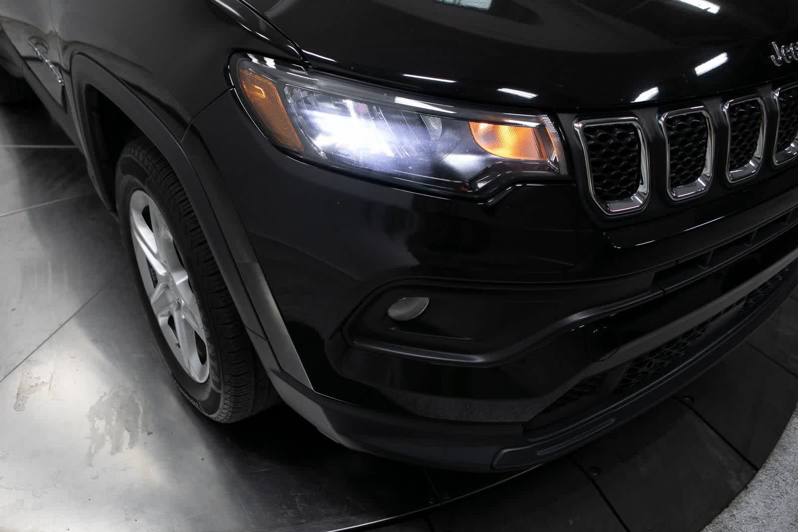 Thumbnail: 2023 Jeep Compass - 13