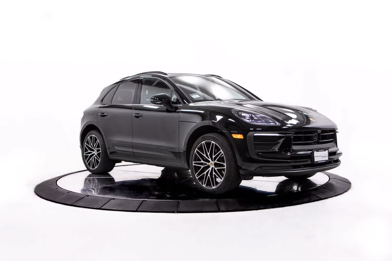 Thumbnail: 2026 Porsche Macan - 9