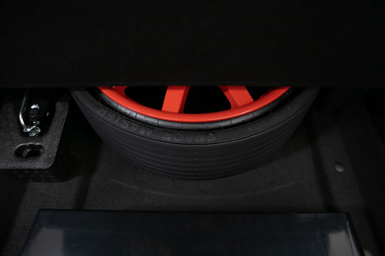 Thumbnail: 2026 Porsche Macan - 39