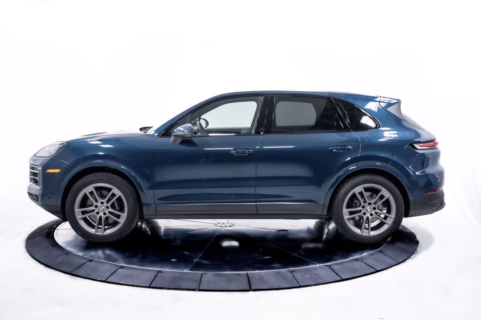 Thumbnail: 2025 Porsche Cayenne - 2