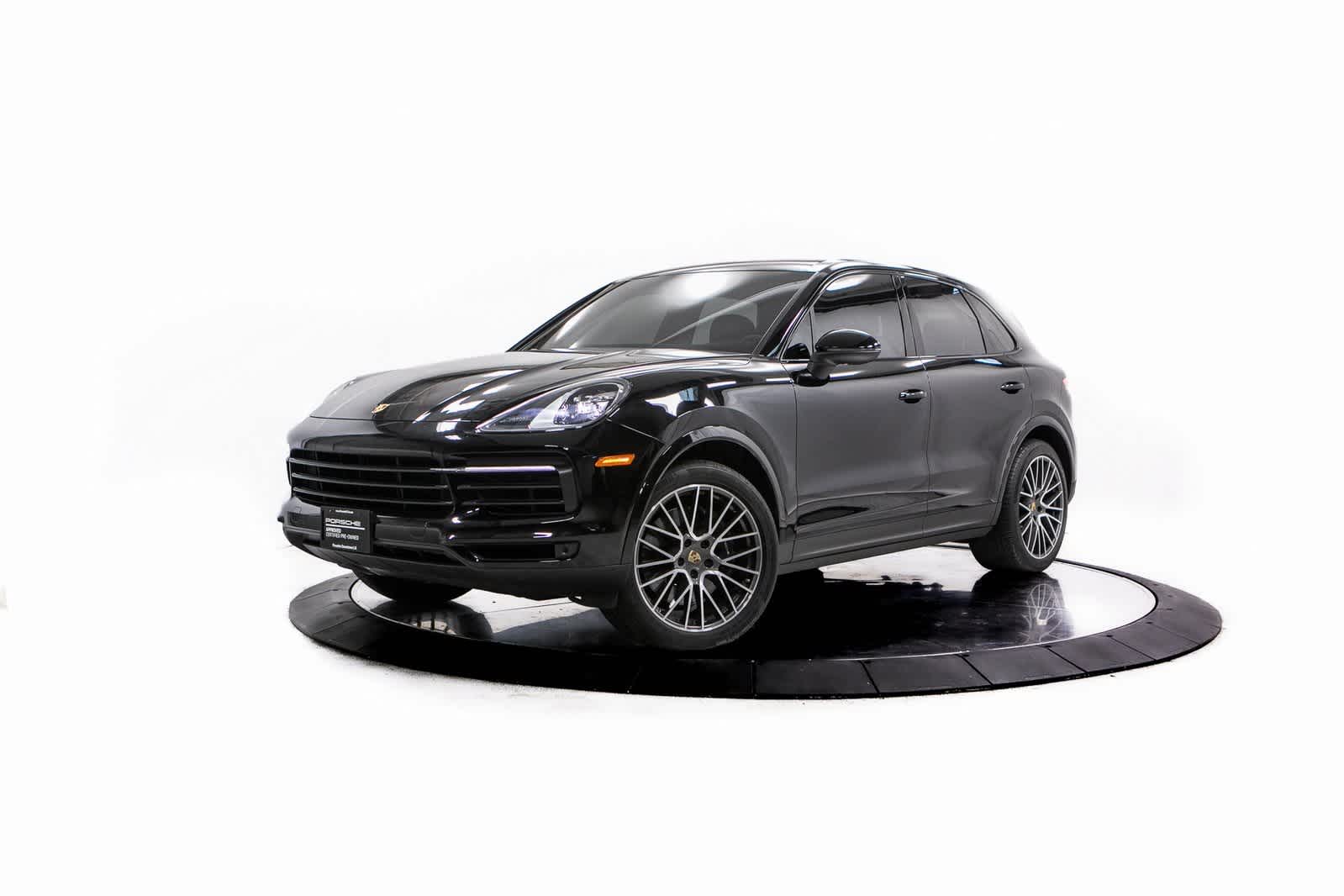 2023 Porsche Cayenne Base's photo
