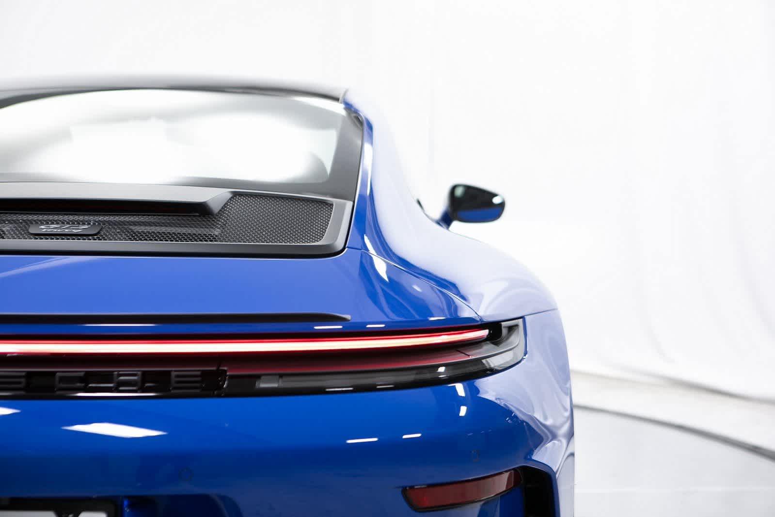 Thumbnail: 2025 Porsche 911 - 36