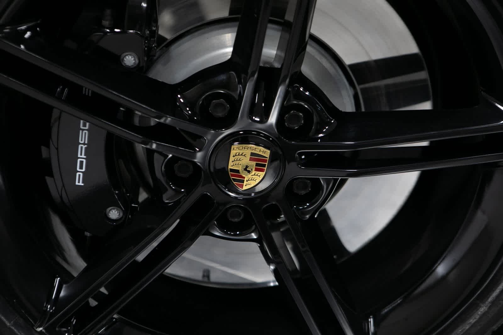 Thumbnail: 2022 Porsche Taycan - 11