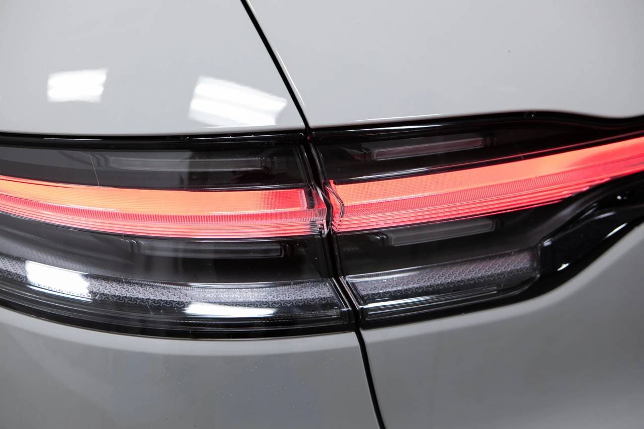 Thumbnail: 2026 Porsche Macan - 16