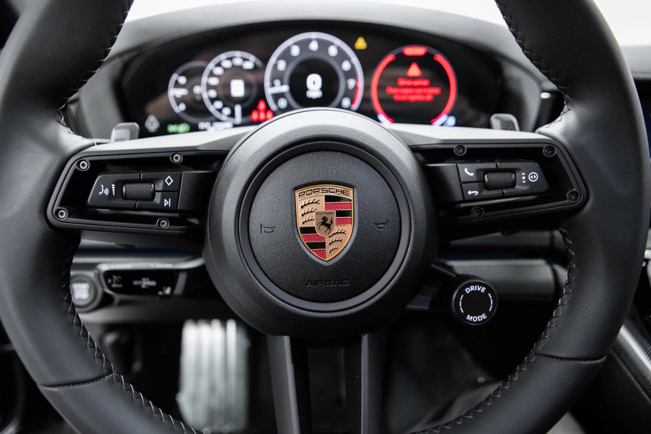 Thumbnail: 2026 Porsche Panamera - 20