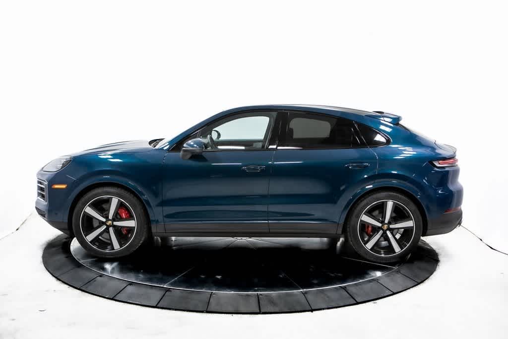 2025 Porsche Cayenne S photo 2