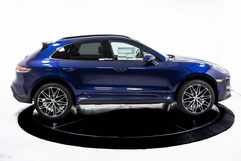 Thumbnail: 2025 Porsche Macan - 8