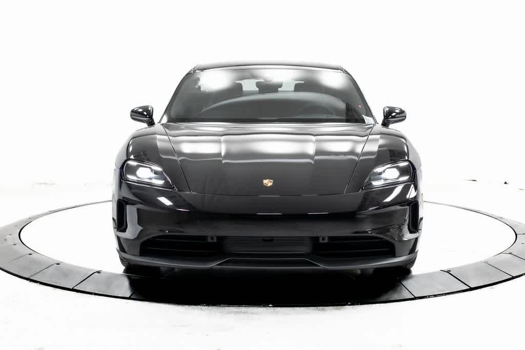Thumbnail: 2025 Porsche Taycan - 10