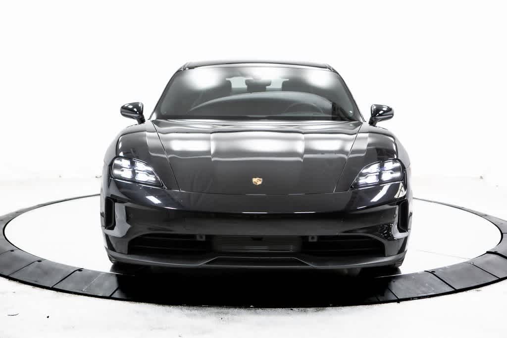 Thumbnail: 2025 Porsche Taycan - 10