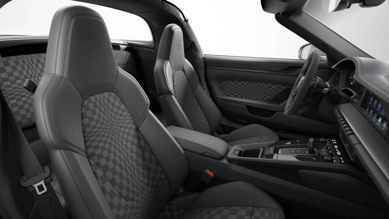 Thumbnail: 2026 Porsche 911 - 10