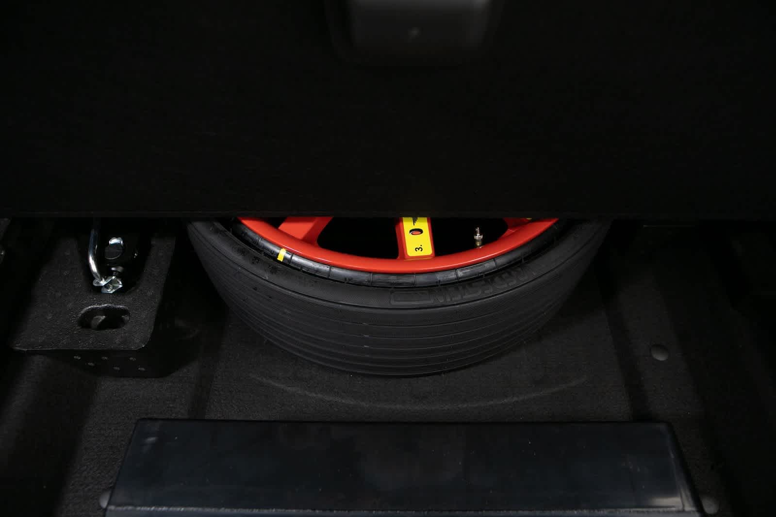 Thumbnail: 2025 Porsche Macan - 33