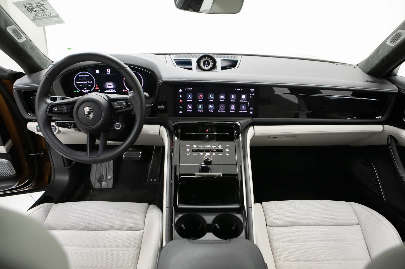 Thumbnail: 2025 Porsche Panamera - 13