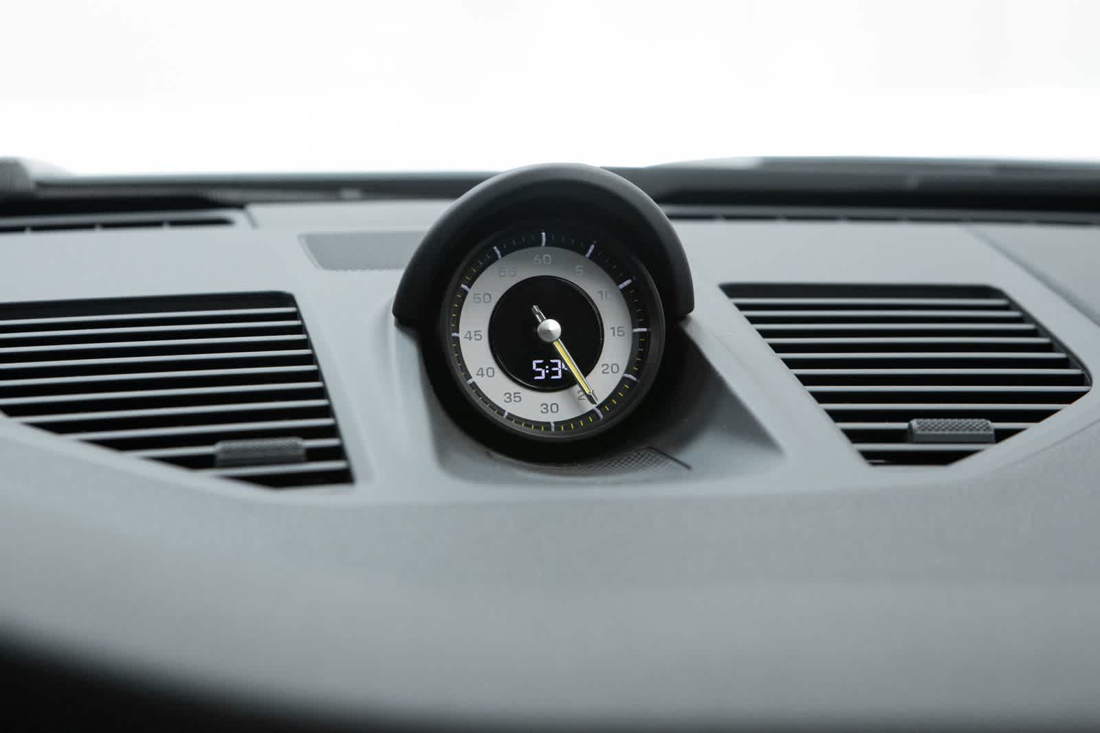 Thumbnail: 2026 Porsche 911 - 30