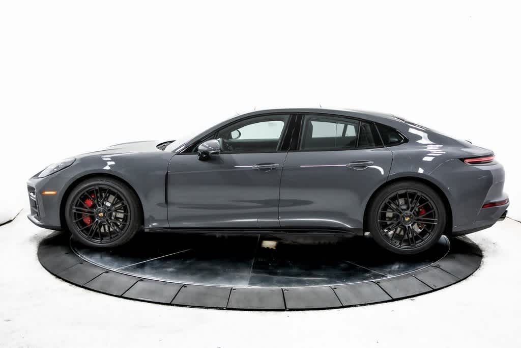 2025 Porsche Panamera GTS photo 2