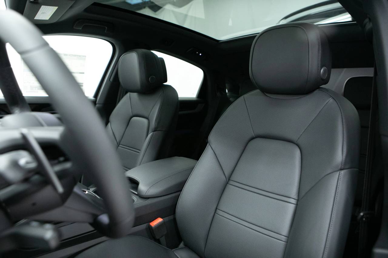 Thumbnail: 2026 Porsche  - 5