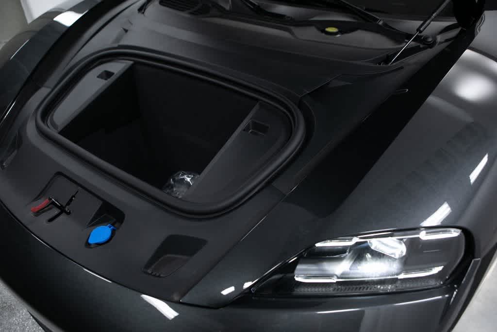 Thumbnail: 2025 Porsche Taycan - 17