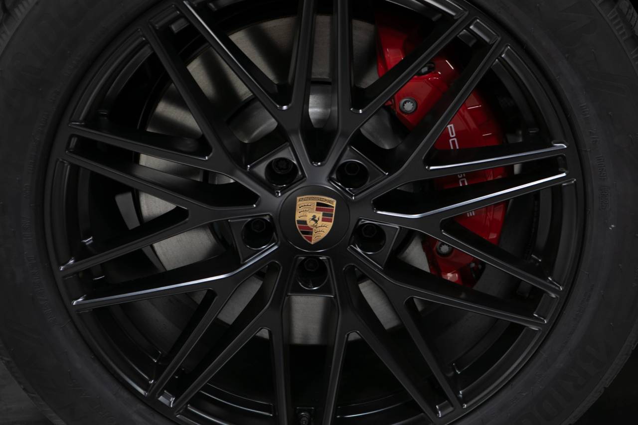 Thumbnail: 2026 Porsche  - 11