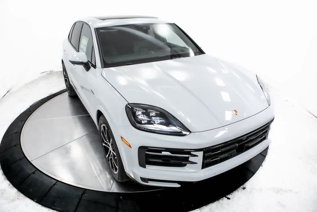 Thumbnail: 2025 Porsche Cayenne - 40