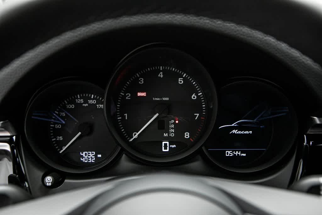 Thumbnail: 2024 Porsche Macan - 23