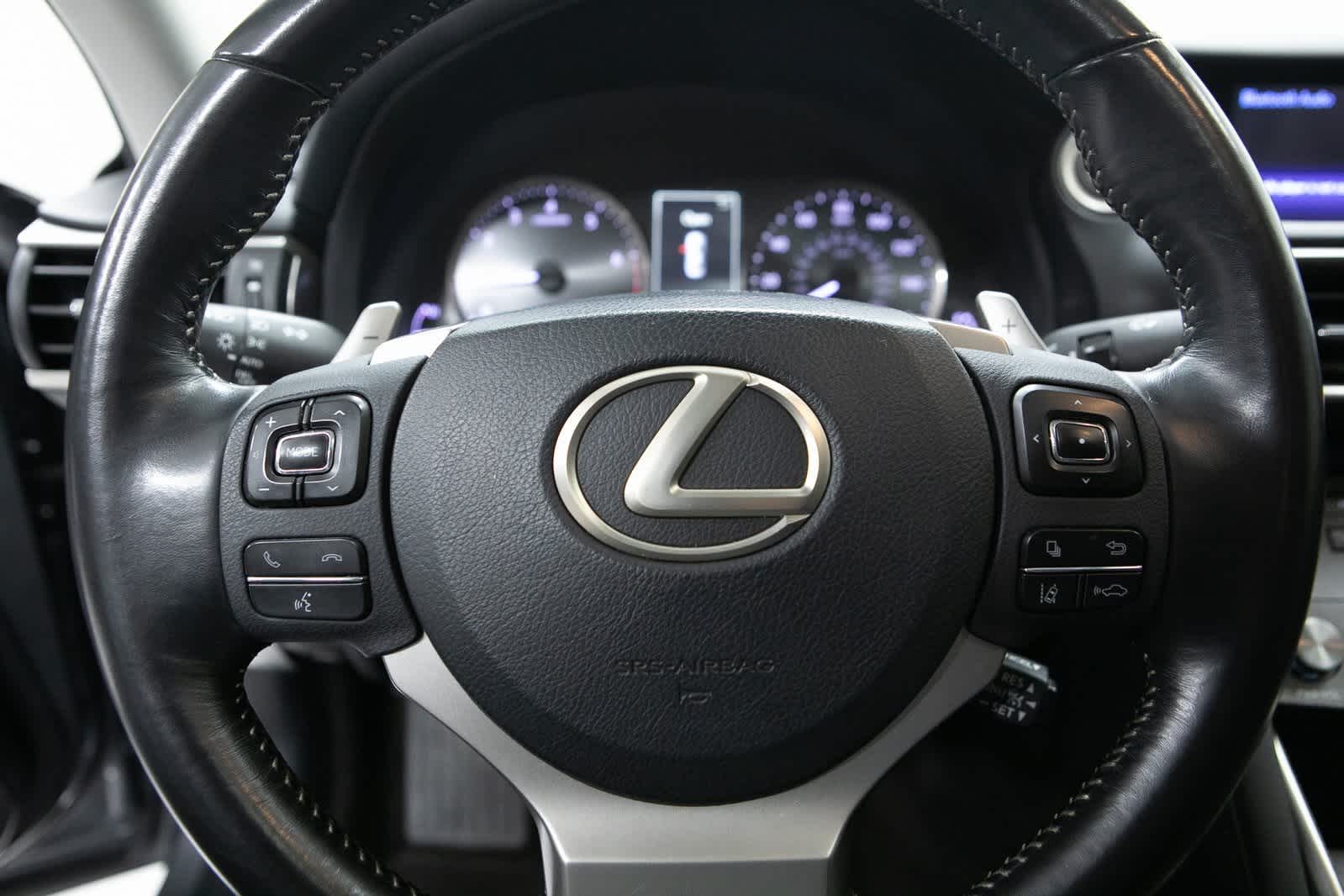 Thumbnail: 2019 Lexus IS - 14