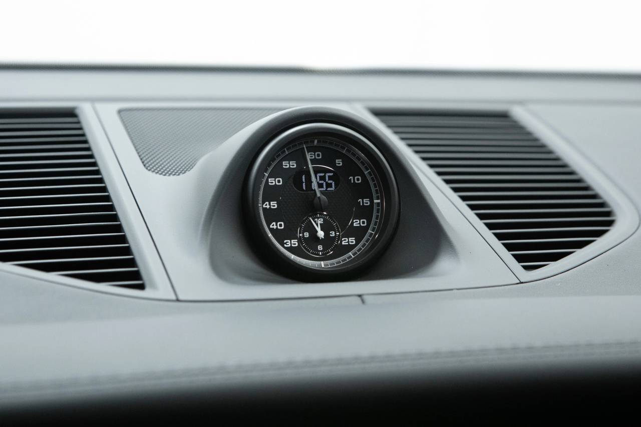 Thumbnail: 2026 Porsche Macan - 31