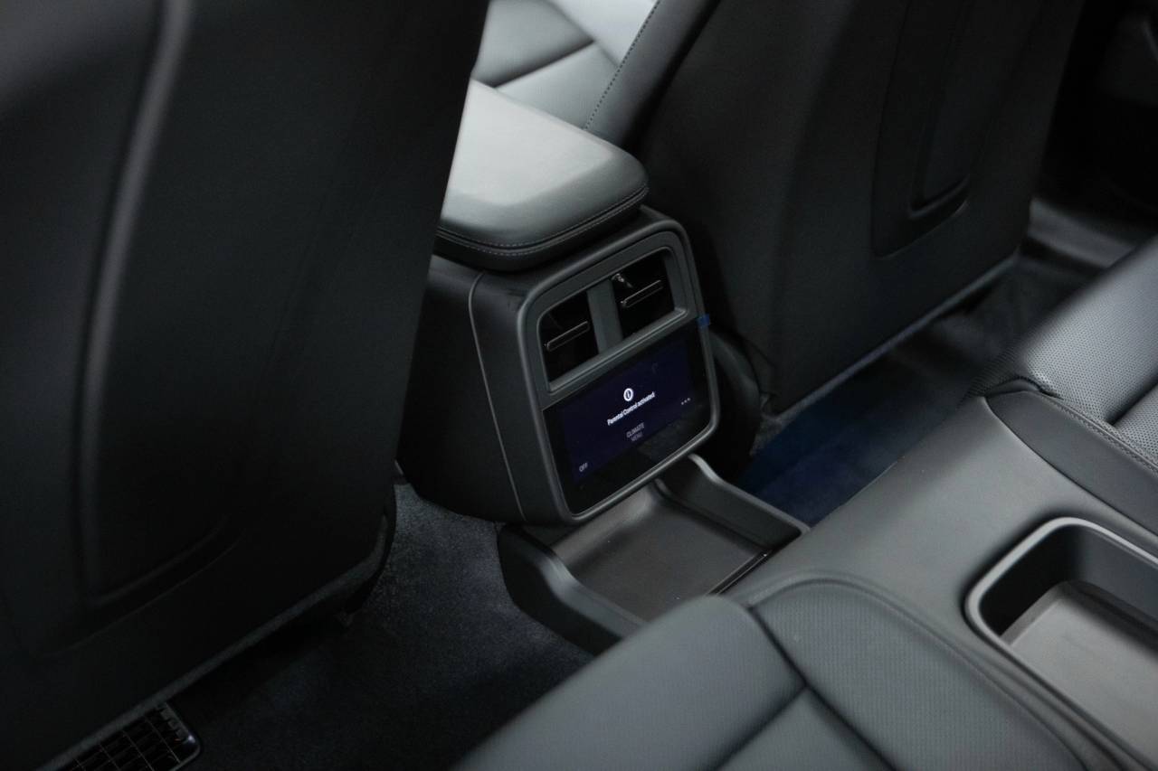 Thumbnail: 2026 Porsche Taycan - 35