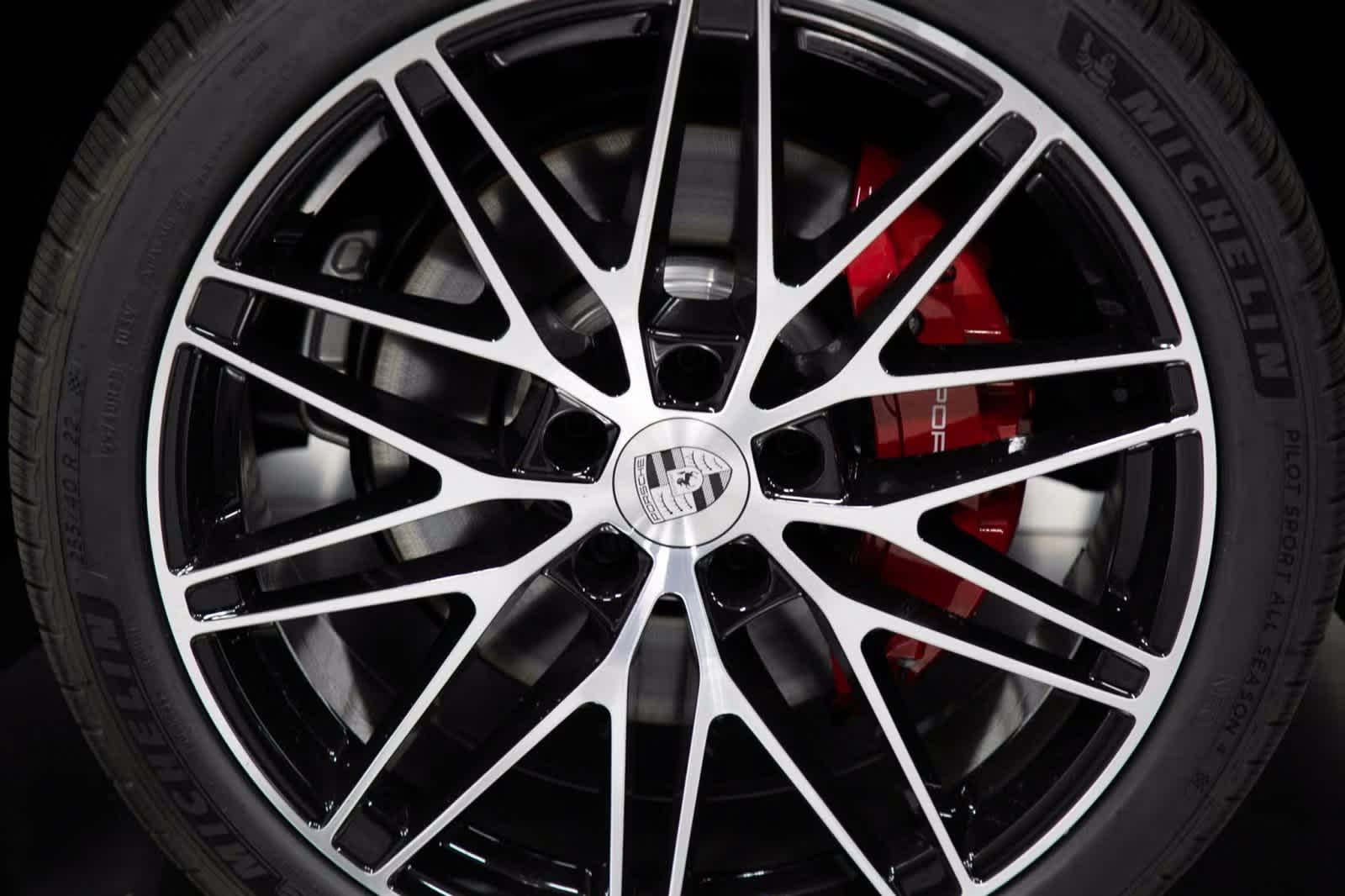 Thumbnail: 2025 Porsche Macan - 11