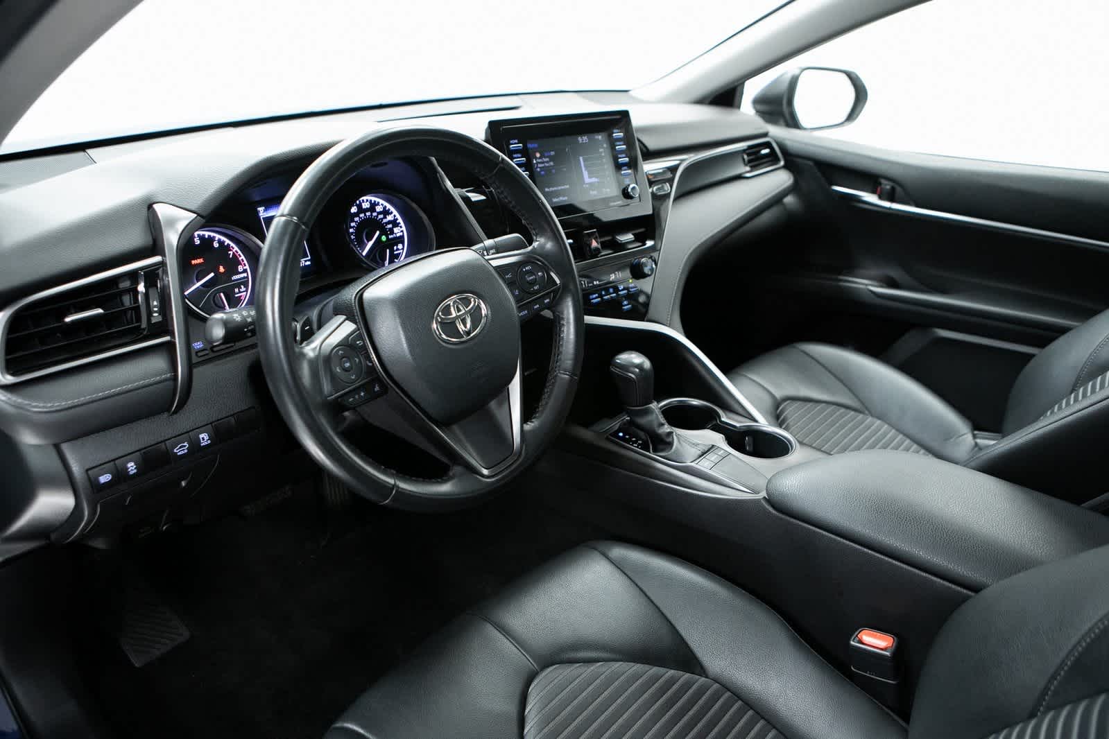 2023 Toyota Camry SE photo 4