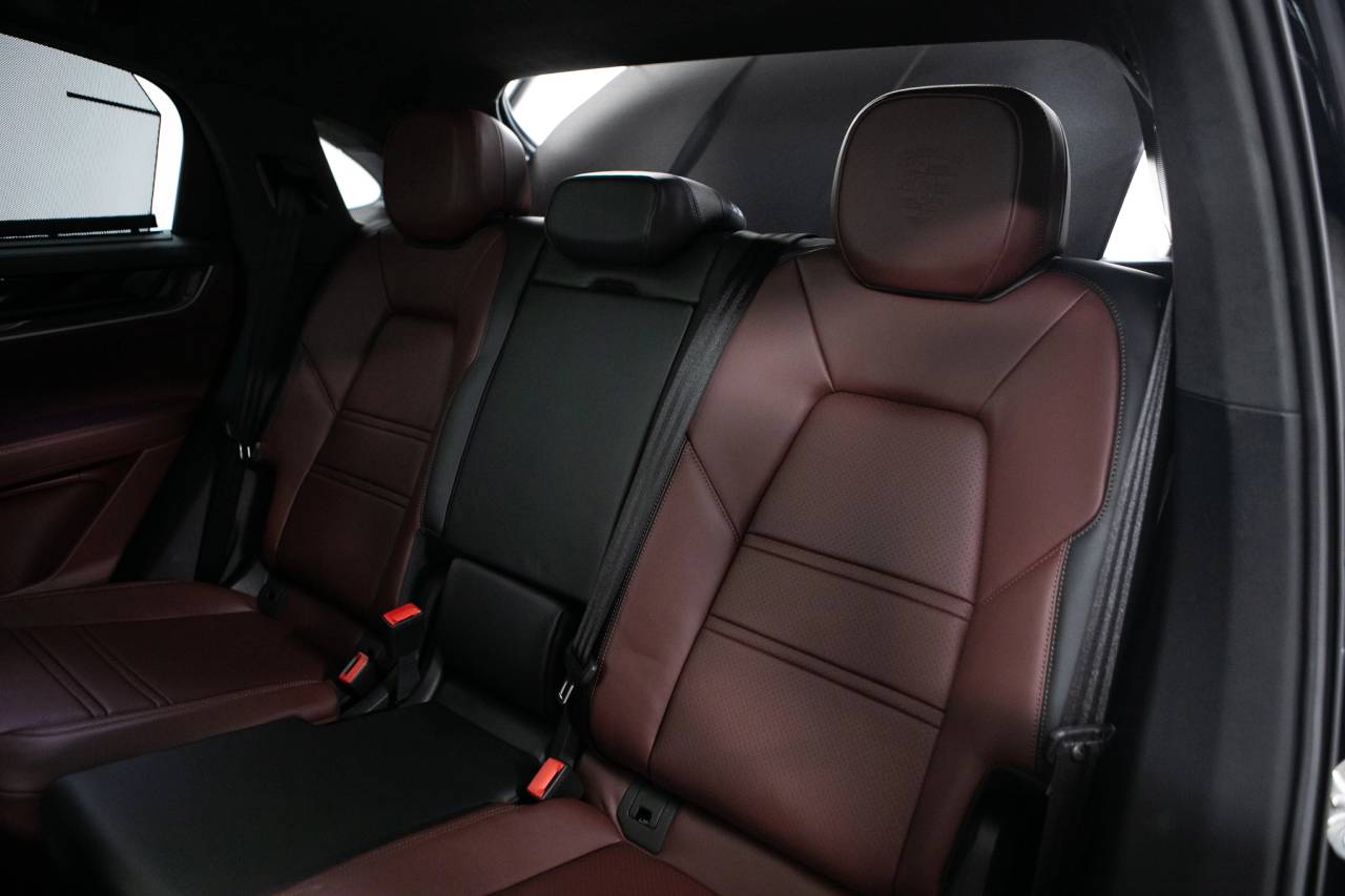 Thumbnail: 2026 Porsche  - 39