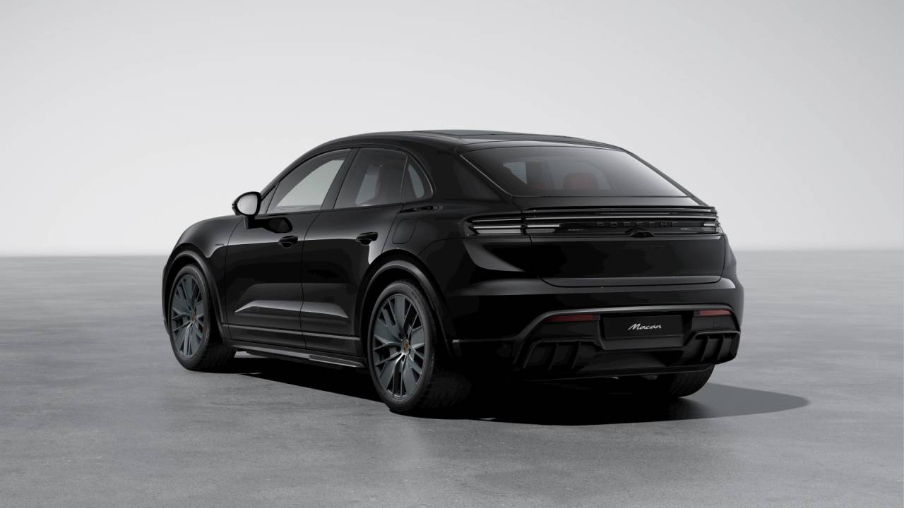 Thumbnail: 2026 Porsche Macan - 3