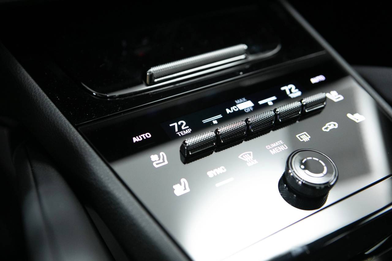 Thumbnail: 2026 Porsche Cayenne - 28