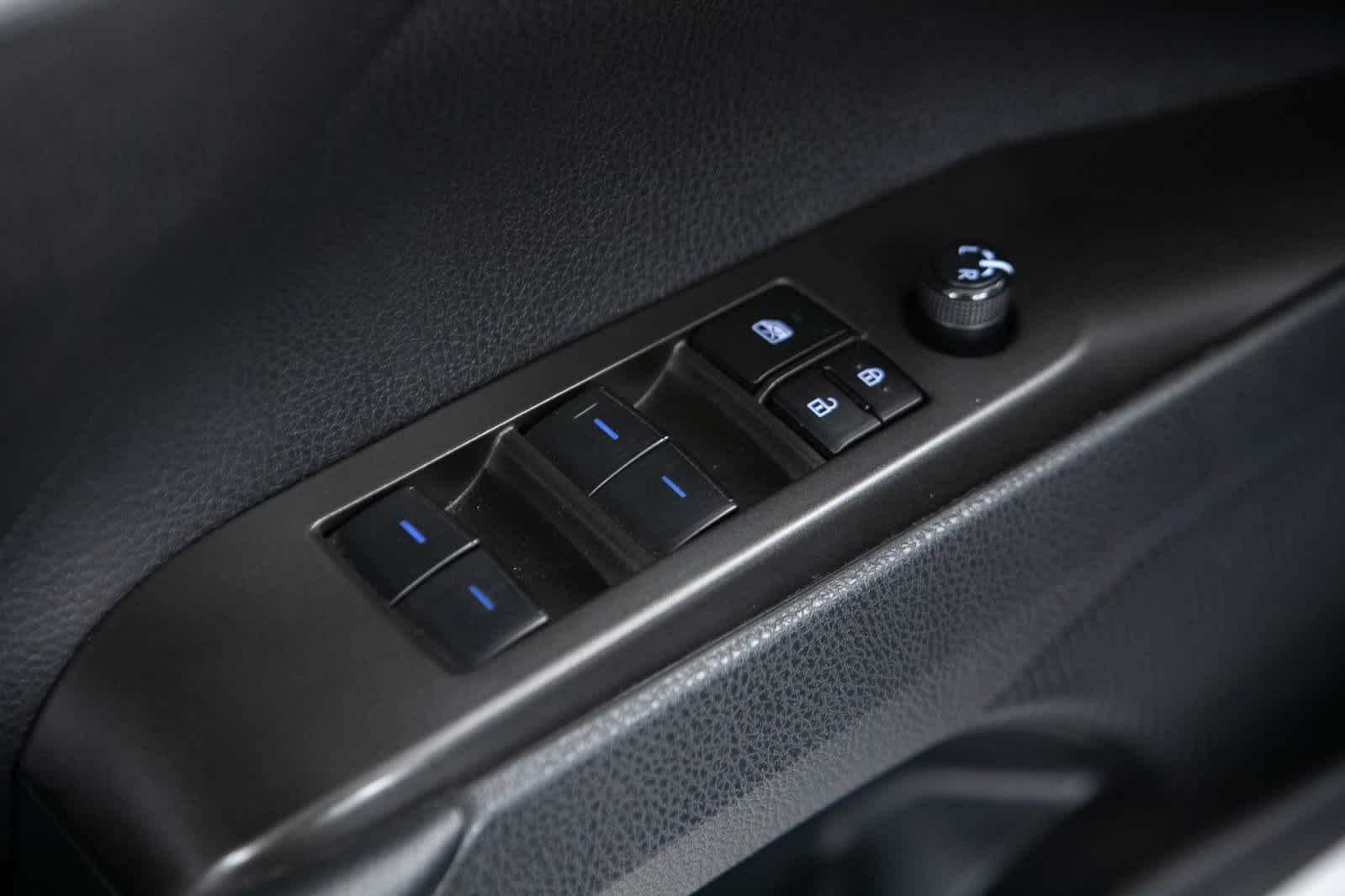 Thumbnail: 2023 Toyota Camry - 18