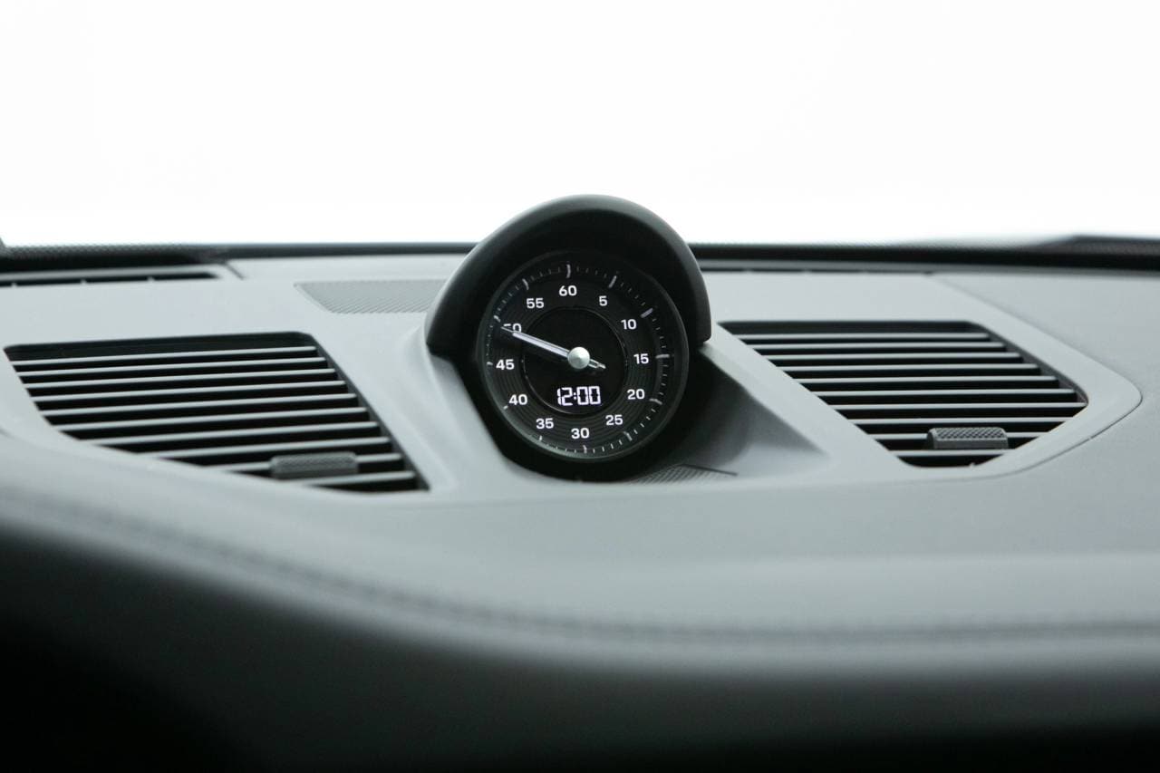 Thumbnail: 2026 Porsche 911 - 31