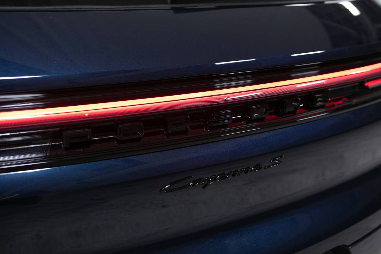Thumbnail: 2026 Porsche Cayenne - 16