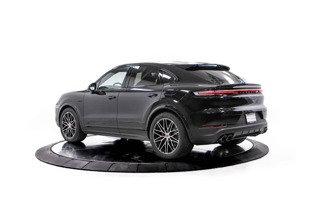 2026 Porsche Cayenne E-Hybrid Coupe S photo 2