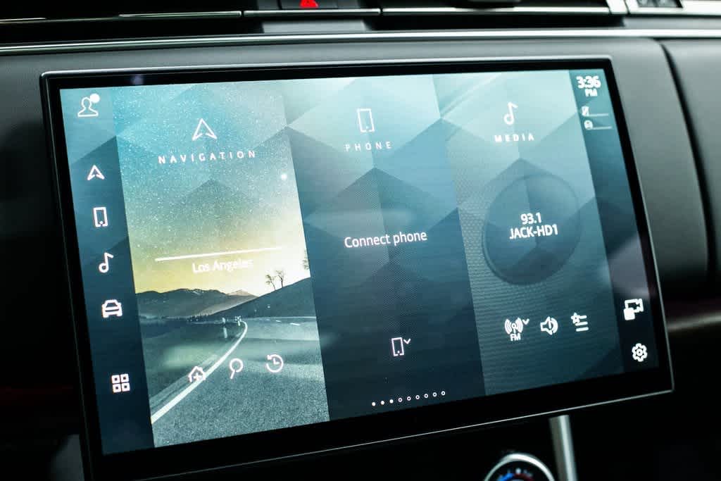 Thumbnail: 2023 Land Rover Range Rover - 14