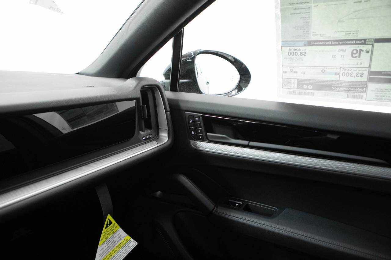 Thumbnail: 2026 Porsche  - 30